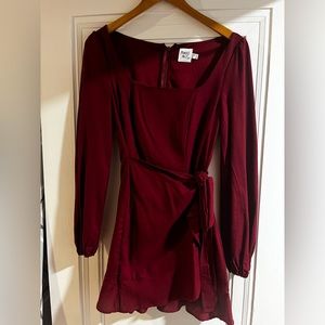 Womens short long sleeve dress